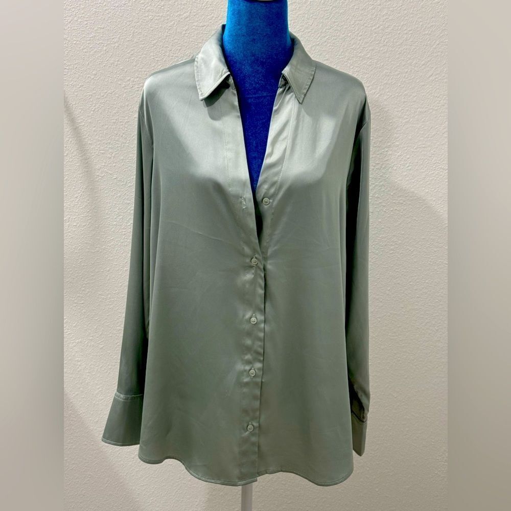 Elegant Women's Satin Blouse - GreenH&M